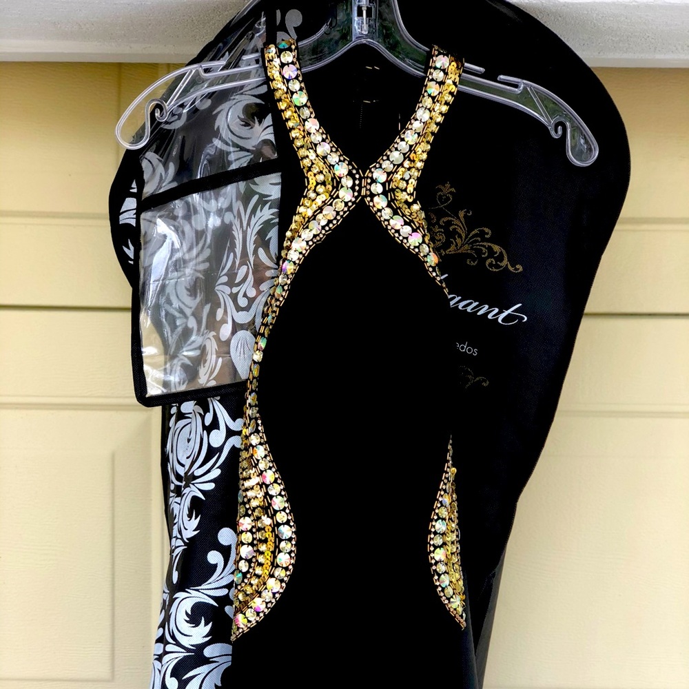Waving gown